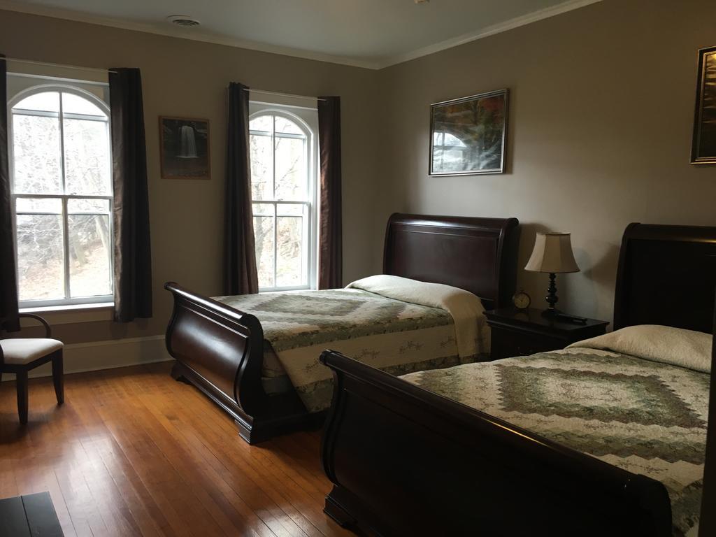 Cook Mansion Bed & Breakfast Montour Falls Dış mekan fotoğraf