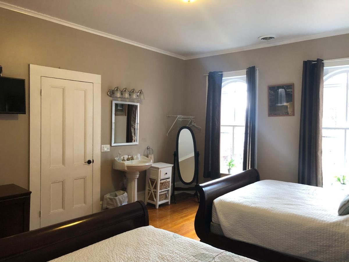 Cook Mansion Bed & Breakfast Montour Falls Dış mekan fotoğraf